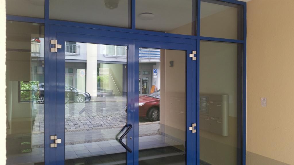 Lut10Her Sky-Fly Hotell Leipzig Eksteriør bilde